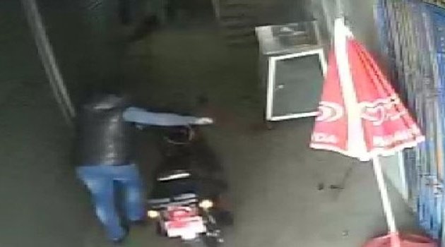 Elektrikli bisikleti bulunan vatandaşın sevinci