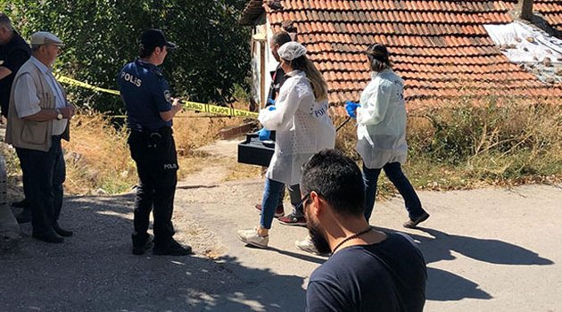 Elleri ve ayakları plastik kelepçeyle bağlı ceset bulundu