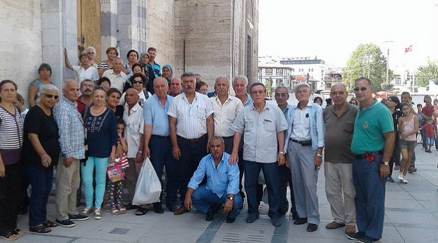 Emekliler FETÖ’ye lanet yağdırdı