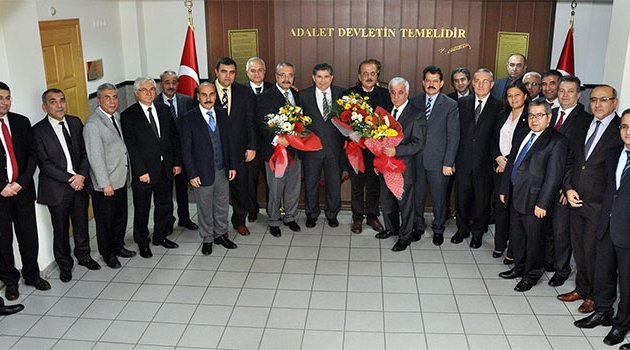 Emekliye Ayrılan Cumhuriyet Savcısı ve Hakimlere Veda