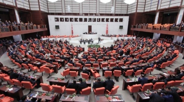 Emekliye ek ikramiye kanunu TBMM'de kabul edildi