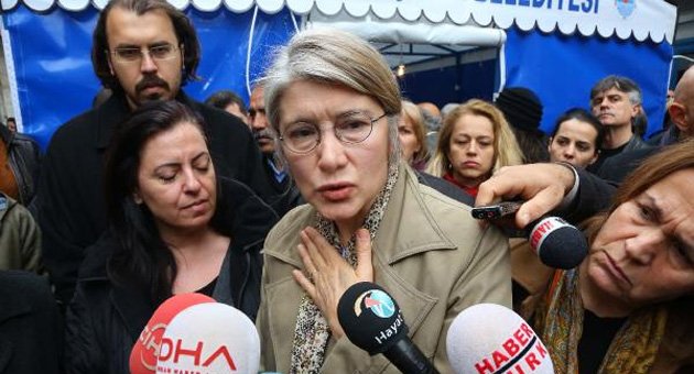 Emine Ülker Tarhan'dan Özgecan'ın ailesine taziye