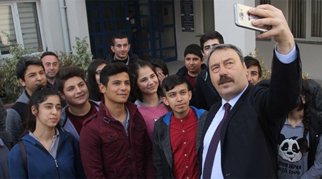 Emniyet Müdürü'nden çocuklarla özçekim