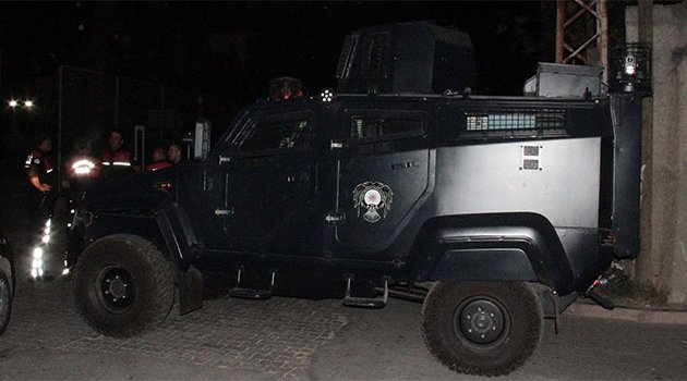 Emniyetin arka sokağına el yapımı patlayıcı atıldı