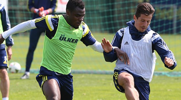 Emre ve Emenike kadroda yok!