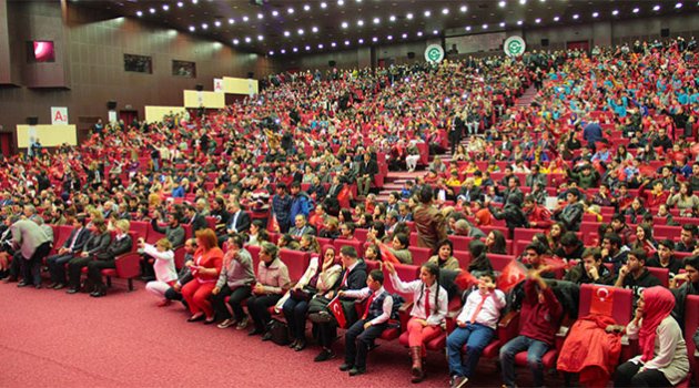 En güzel “Bayrak Şiiri” okuma yarışması