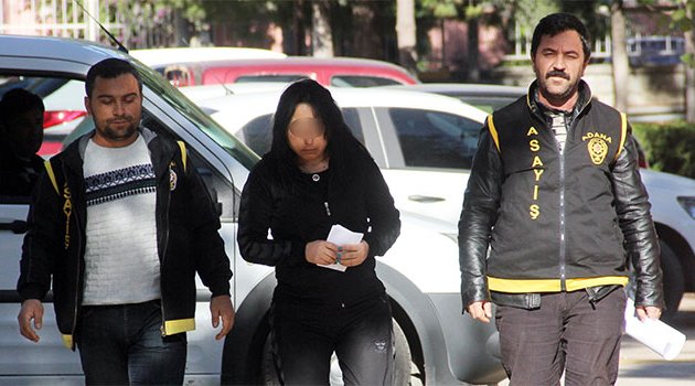 Engelli kadın ablasına fuhuş yaptırırken yakalandı