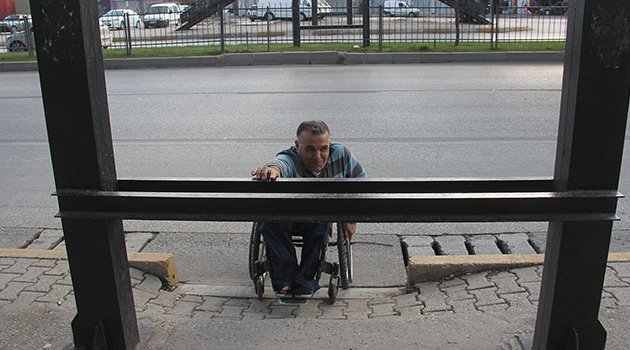 Engelliye her yer engel