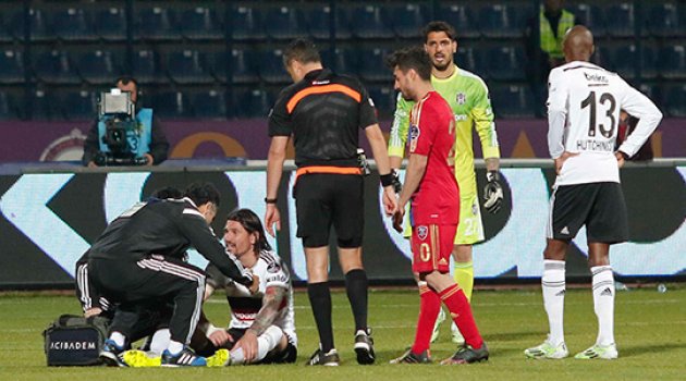 Ersan Gülüm sakatlandı