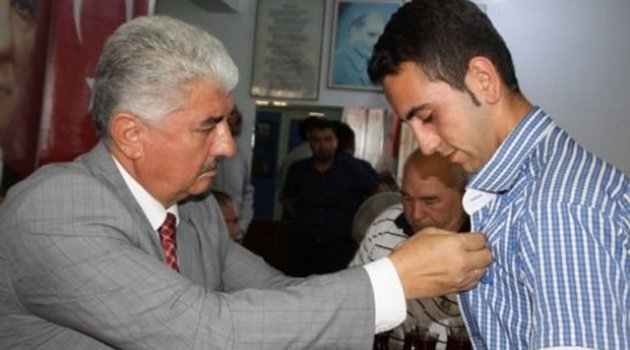 Erzin’de Ak Parti’ye katılım