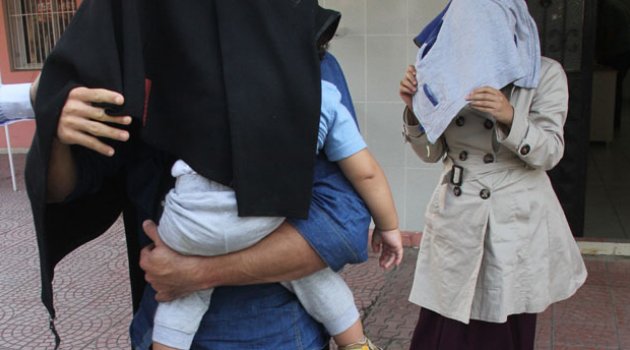 Eşi çocuğu ve karnındaki bebeğiyle IŞİD'e katılacaktı