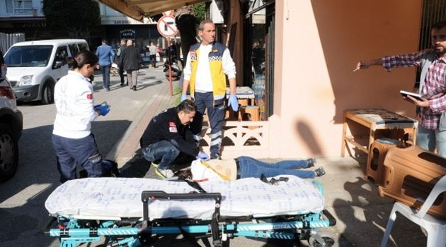 Eşine kurşun yağdırdı intihara teşebbüs etti