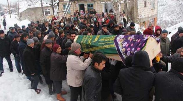 Eşinin öldürüp parçaladığı Kübra toprağa verildi