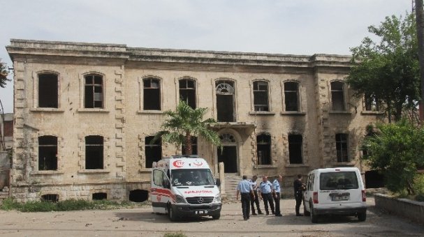 Eski çevik kuvvet binasında bir kişi ölü bulundu