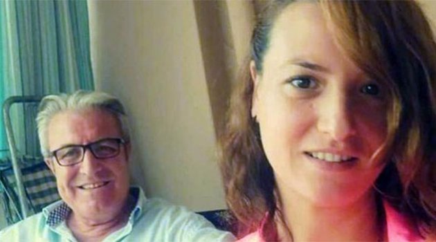 Eski eşini kafasına çekiçle vurarak öldürdü
