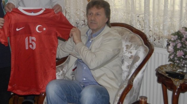 Eski futbolcu gözaltına alındı