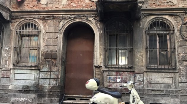 Eski kocasını 35 yerinden bıçakladı
