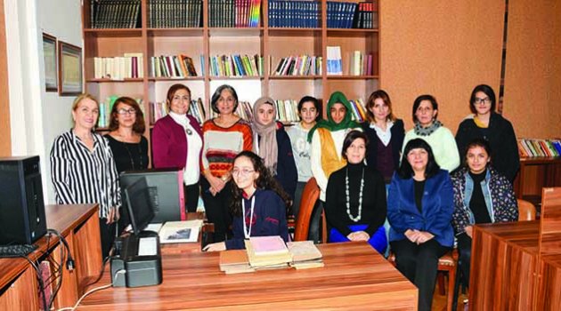 Eski mezunlar okullarına sahip çıkıyor