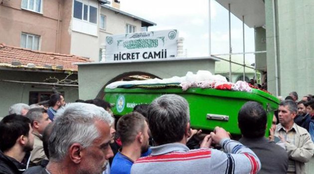 Eski nişanlı kurbanı kız ve babası toprağa verildi