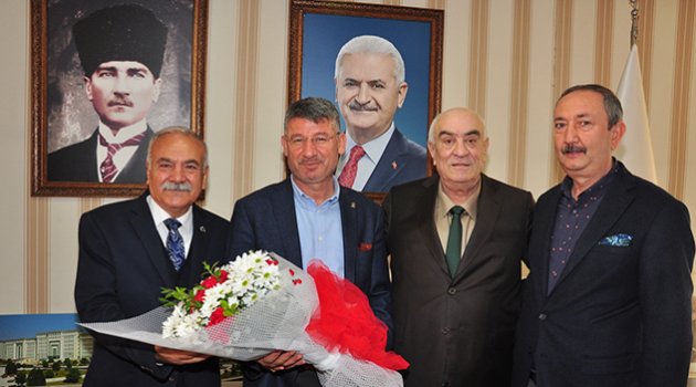 Esnaflardan AK Parti İl Başkanı Yeni’yi destek ziyareti