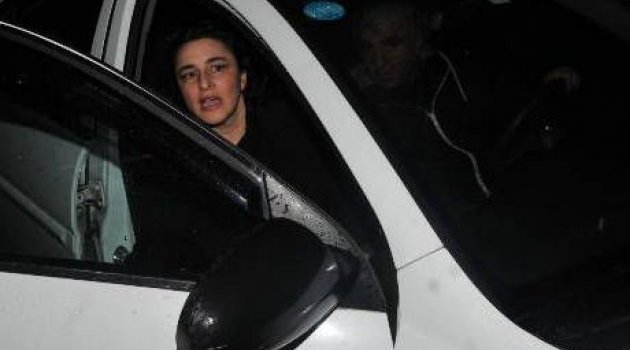 Esra Dermancıoğlu: Sizden utanıyorum