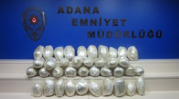 Ev eşyası yüklü kamyonetten 85 kilo esrar çıktı