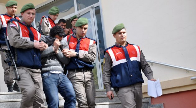 Ev sahibini vuran güvercin hırsızları tutuklandı