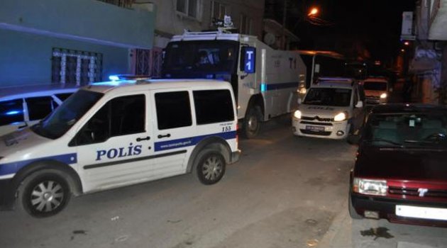 Ev ve kahveye silahlı saldırı: 1 ölü, 12 yaralı