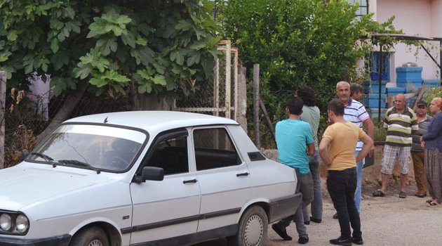 Eve gelen ağabey kardeşini ölü buldu
