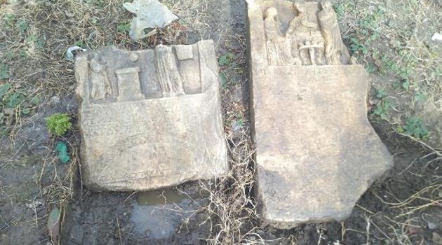 Evinin bahçesinde Roma dönemine ait lahit buldu