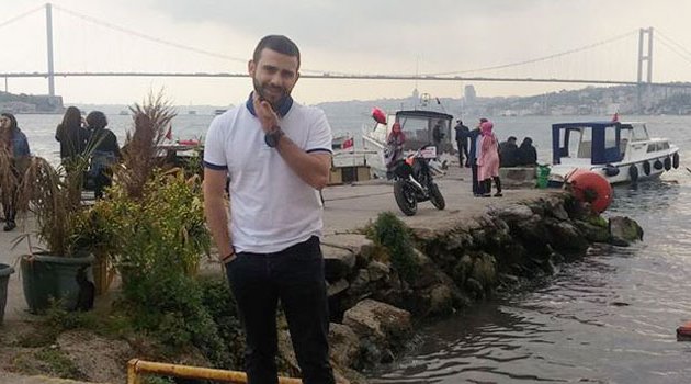 Evinin önünde silahlı saldırıya uğrayan genç öldü