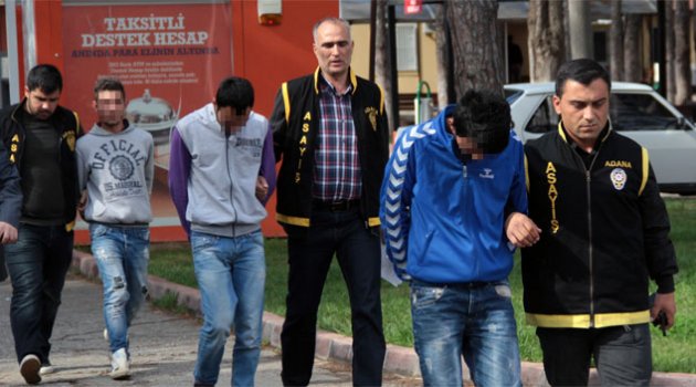Facebook’tan kandırıp arkadaşlarıyla tecavüz etti
