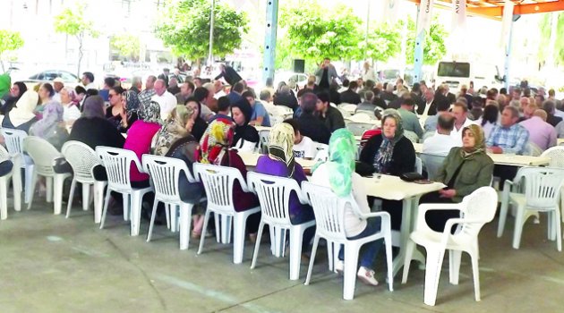 Fahri Baba dualarla anıldı