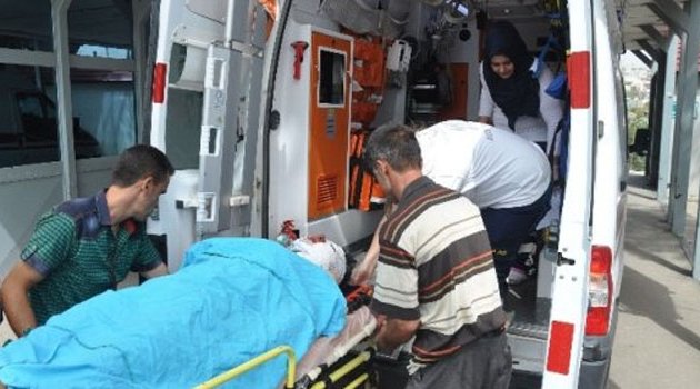 Feke’de trafik kazası: 5 yaralı