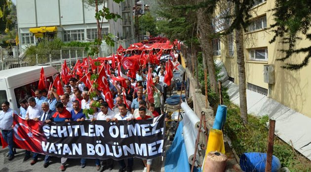 Feke teröre lanet yağdırdı