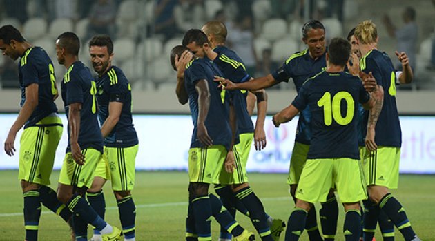 Fener galibiyetle başladı