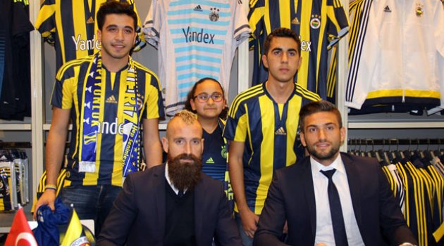 Fenerbahçe'nin yıldızları Adana'da taraftarlarıyla buluştu
