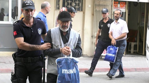 FETÖ operasyonunda gözaltına alınan 35 kişi adliyeye sevk edildi