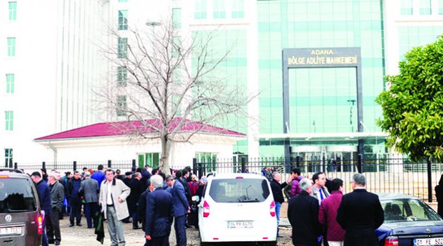 FETÖ sanığı 103 iş adamı yargılanmaya başladı