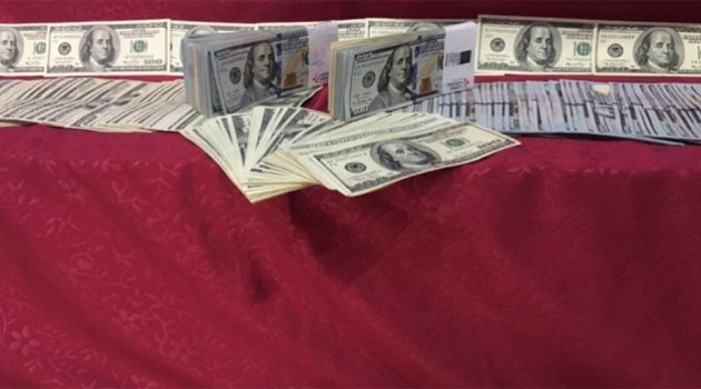 FETÖ'nün kadın kuryesi 100 bin dolar ile yakalandı