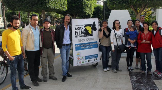 Film Festivaline bisikletli tanıtım