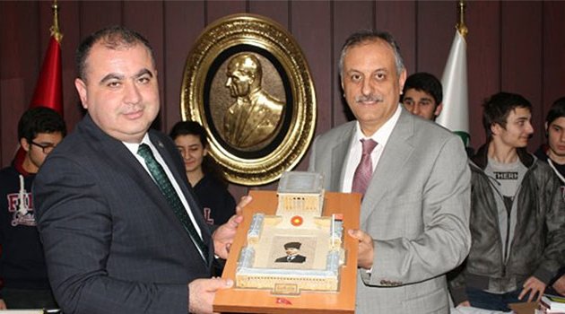 Final Okulları öğrencileri Baro'yu ziyaret etti