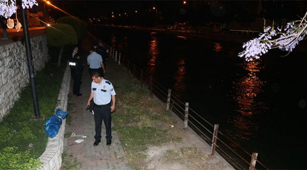 Firari mahkum ‘Son çare ölüm’ dedi kanala atladı