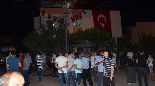 Fırat kalkanı operasyonunda şehit düşen Adana’lı uzman çavuş Özkozanoğlu’nun baba ocağına ateş düştü