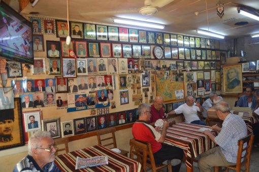 Fotoğrafçı Dükkanı Değil Kahvehane