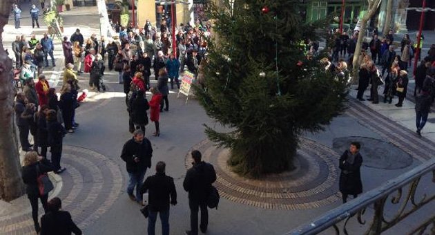 Fransa'da 2 camiye ateş edildi...