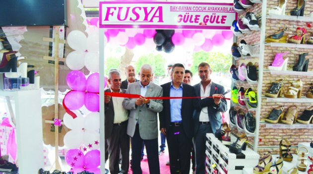 Fuşya Ayakkabı’dan muhteşem açılış