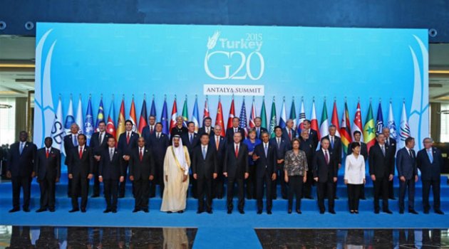 G20 liderleri aile fotoğrafını imzaladı