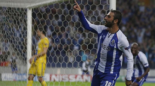 Galatasaray'dan Adrian Lopez'e ret!