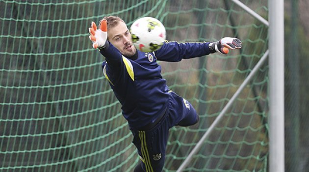 Galatasaray'la masaya oturuyor!